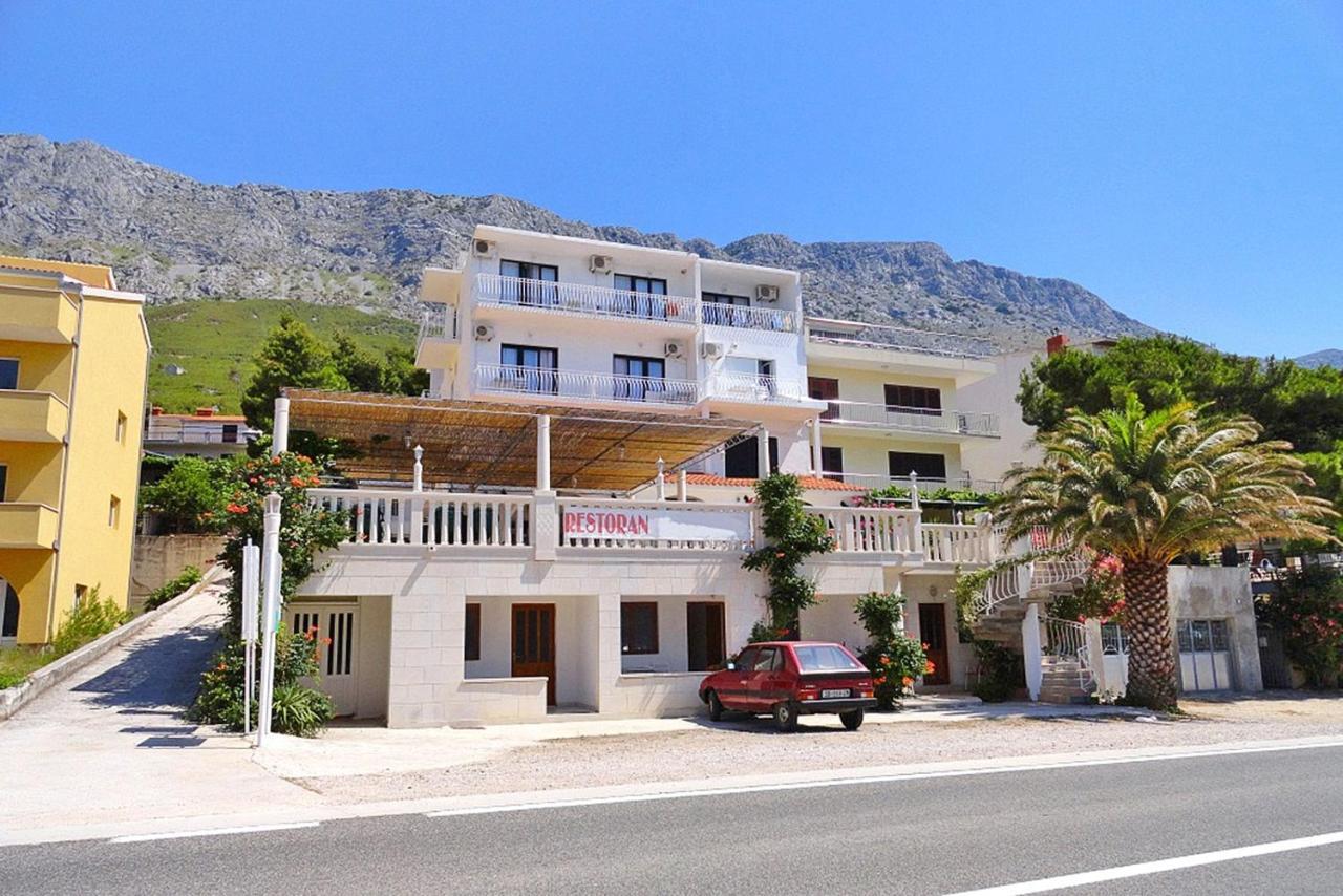 Apartments And Rooms By The Sea Lokva Rogoznica, Omis - 2973 Екстер'єр фото