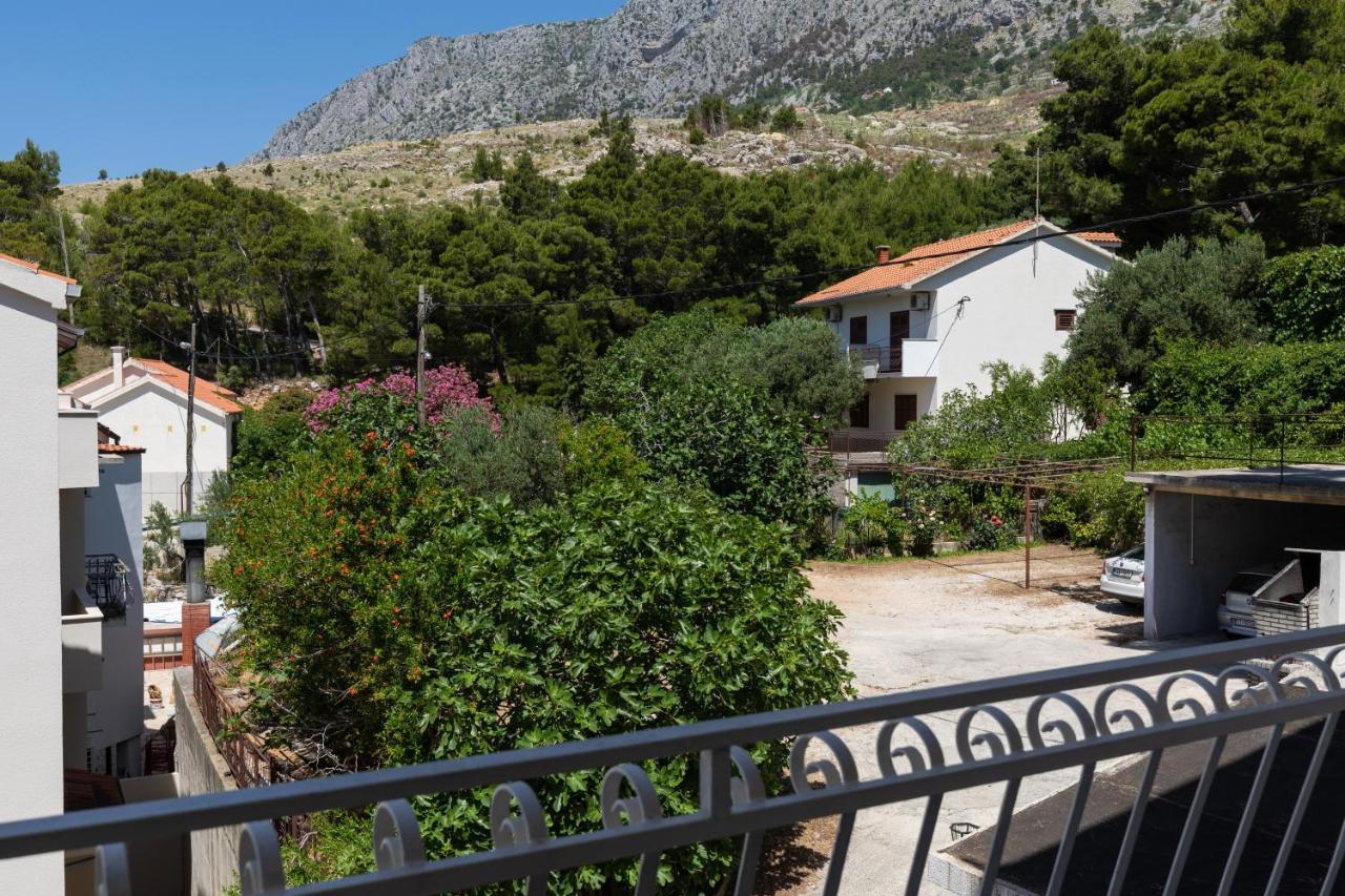 Apartments And Rooms By The Sea Lokva Rogoznica, Omis - 2973 Екстер'єр фото