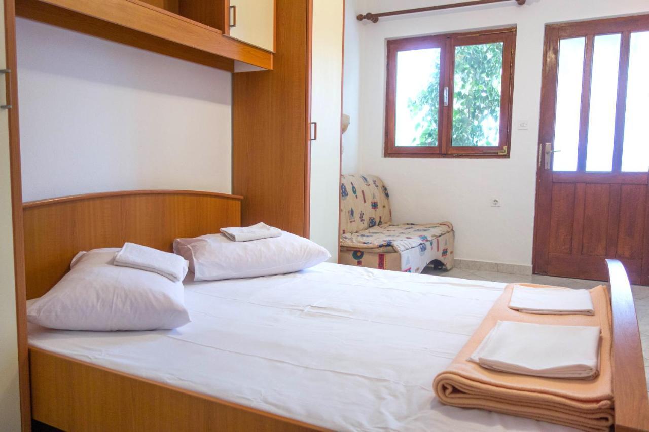Apartments And Rooms By The Sea Lokva Rogoznica, Omis - 2973 Екстер'єр фото