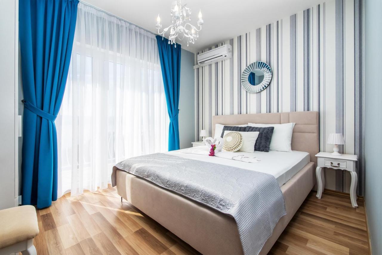 Apartments And Rooms By The Sea Lokva Rogoznica, Omis - 2973 Екстер'єр фото
